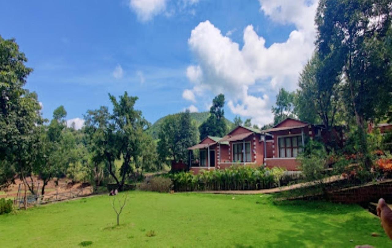 Hotel River Orchid Resort Sātāra Exterior foto